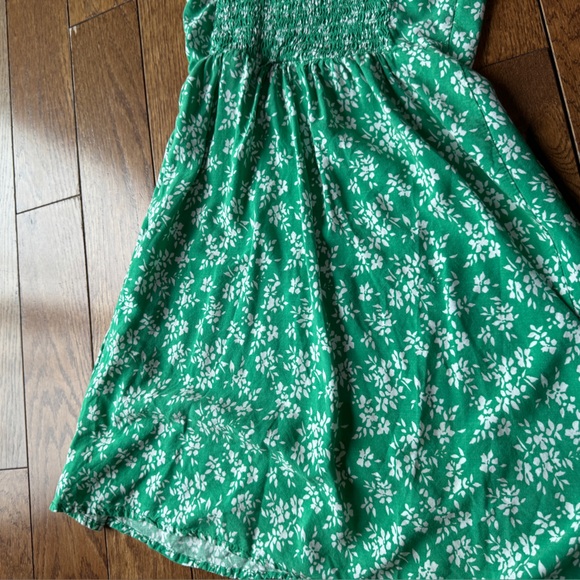 Beautiful, light weight urban kids dress - Picture 7 of 11
